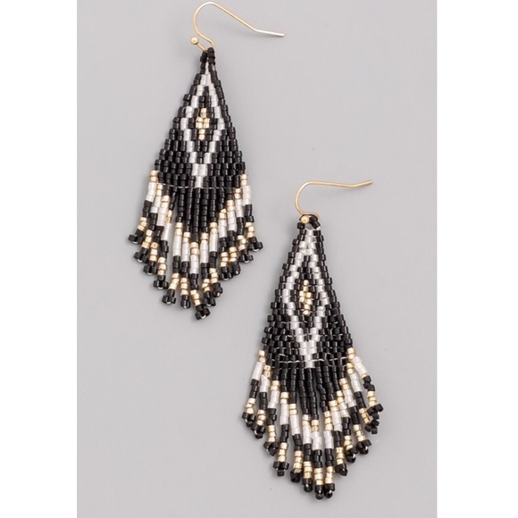 Last 1! 🌟Hot Pink Beaded Tassel Earrings - Picture 3 of 5